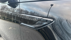 Land Rover Discovery 3.0 D300 R-Dynamic HSE 5dr Auto Diesel Station Wagon